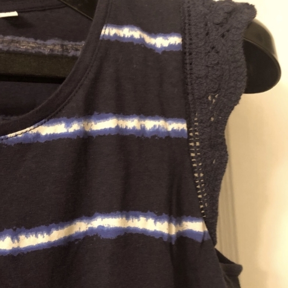 Reitmans size small dark blue cap sleeve tanktop - Picture 5 of 5